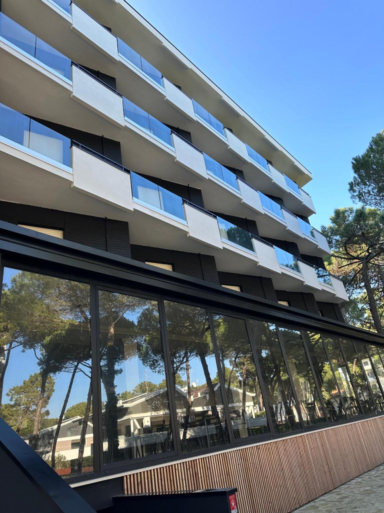 Lux Mima 3*