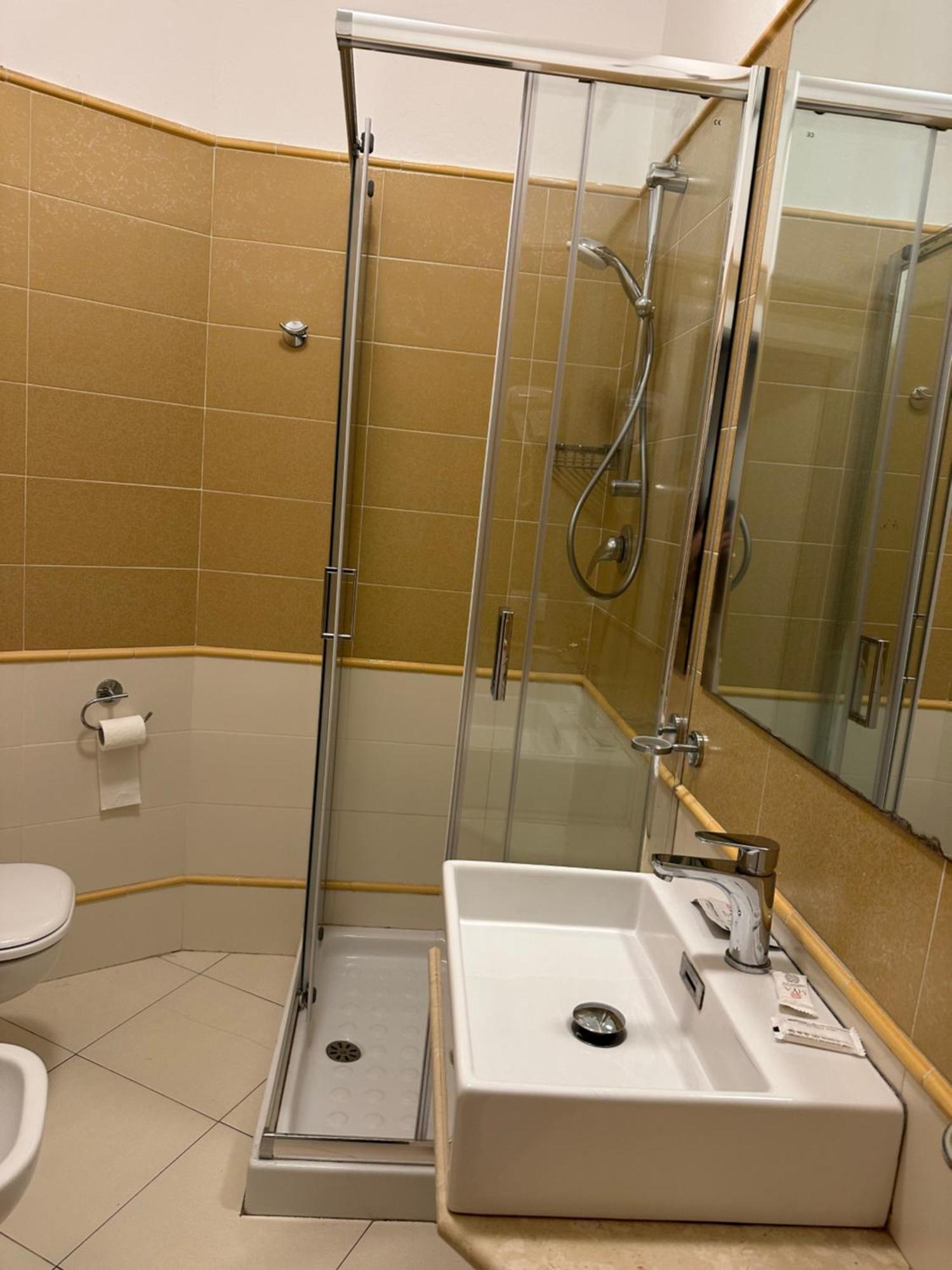 Lux Mima Hotel